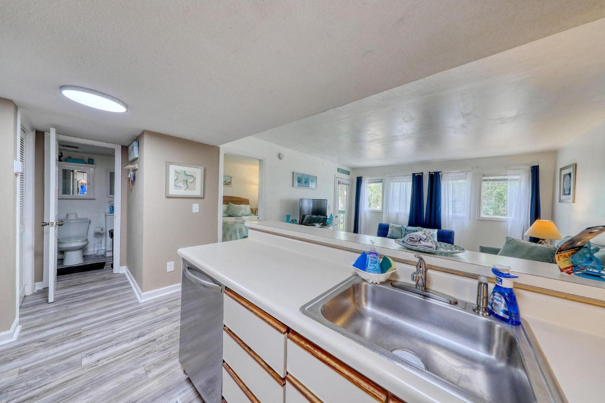 5905 S Kings Hwy, 4203 - Ocean Walk Sleeps 4 Villa Myrtle Beach Ngoại thất bức ảnh